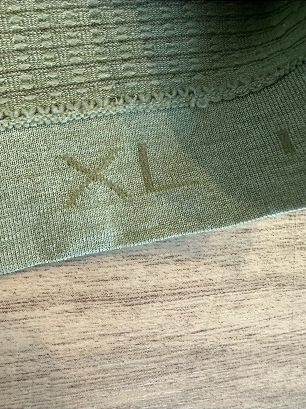 Lululemon Metal Vent Tech Short Sleeve Tee Green
Men’s XL - Picture 5 of 8